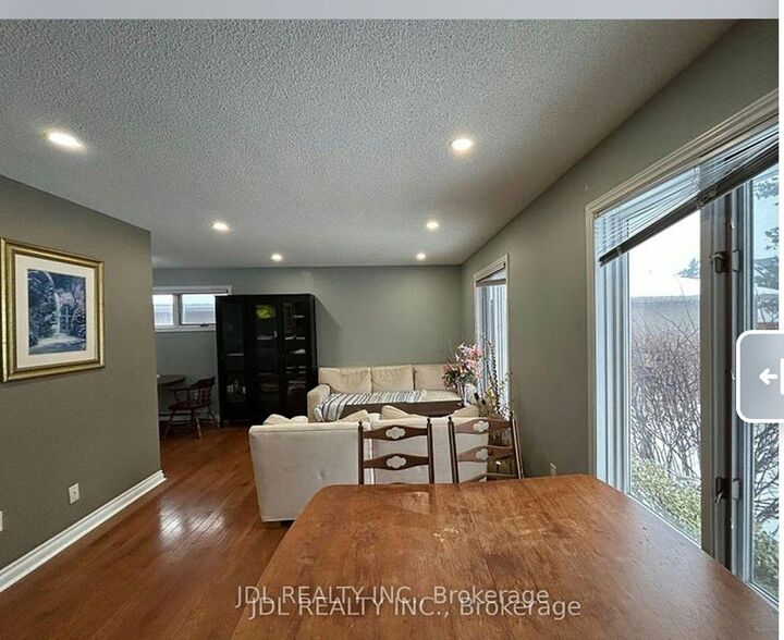 Property Photo:  110 Robinson St Street Big Bedroom Main Floor  ON L3P 1P1 
