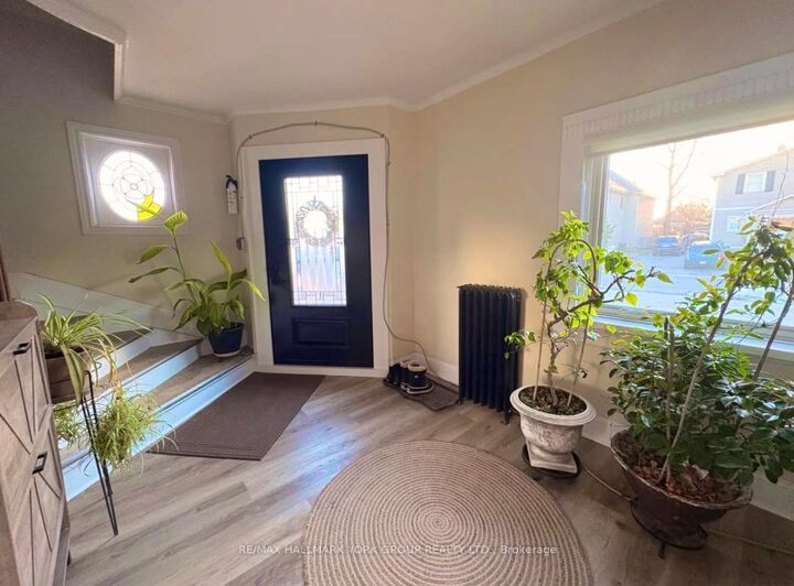 Property Photo:  137 Rosehill Boulevard Upper  ON L1J 5G8 