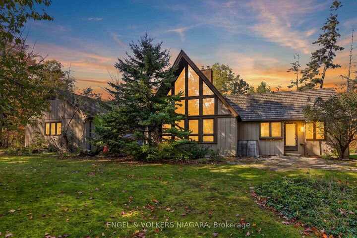 Property Photo: 41 Park Road S ON L3M 4E7