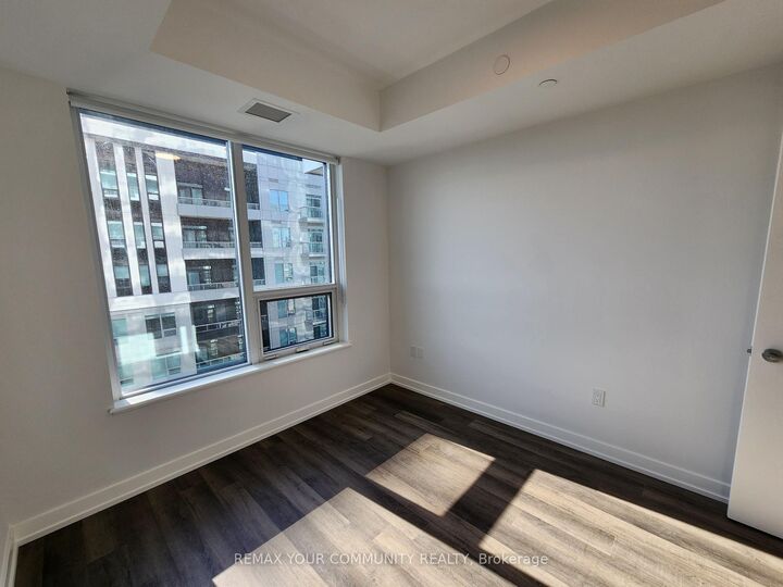 Property Photo:  5 Meadowdale Road 2507  ON L4K 0C7 