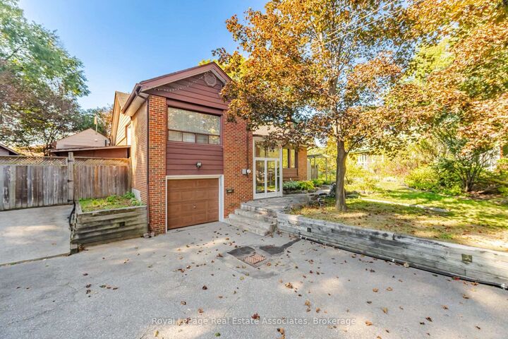 Property Photo:  1636 Springwell Avenue  ON L5J 3H9 