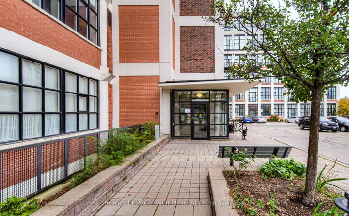 Property Photo:  404 King Street W 620  ON N2G 2L5 