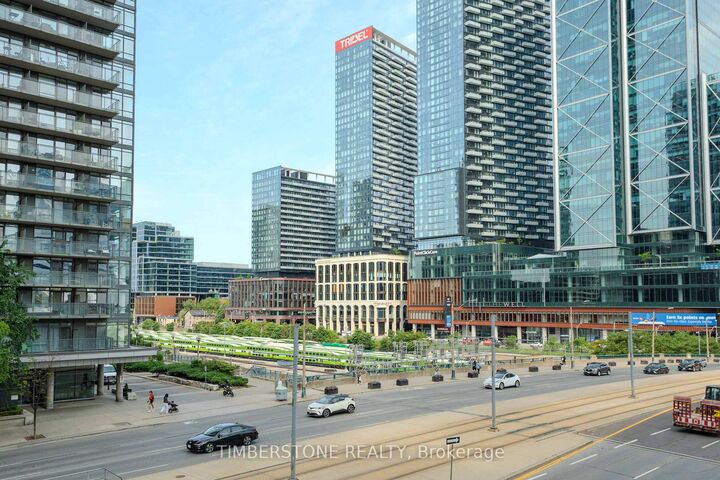 Property Photo: 3 Concord Cityplace Way 333 ON M5V 0X4