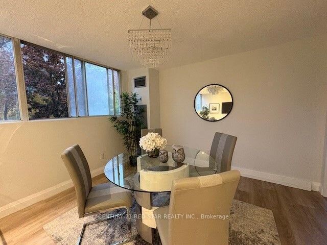 Property Photo:  3695 Kaneff Crescent 107  ON L5A 4B6 