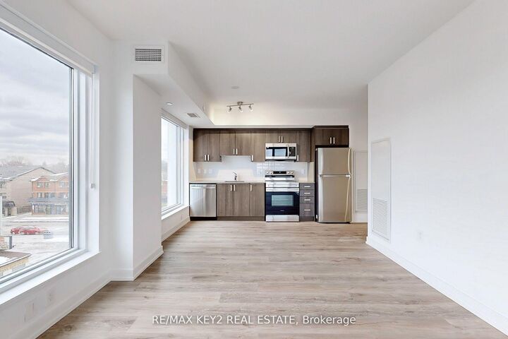 Property Photo:  556 Marlee Avenue 425  ON M6B 0B1 