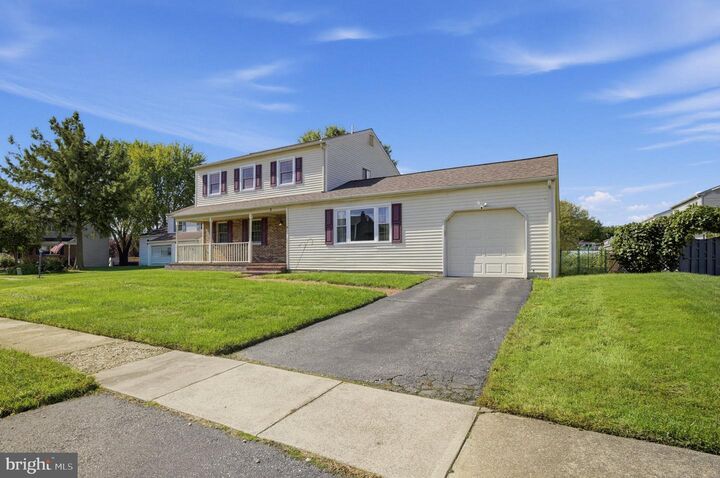 Property Photo:  3 Constance Court  DE 19701 