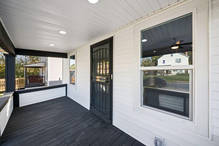Property Photo:  2033 Denune Avenue  OH 43211 
