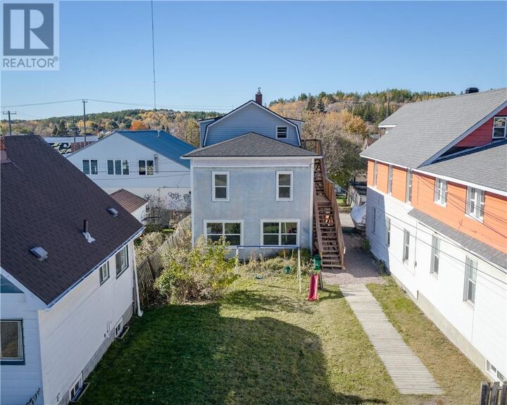 Property Photo: 425 Bessie Avenue ON P3C 4H7