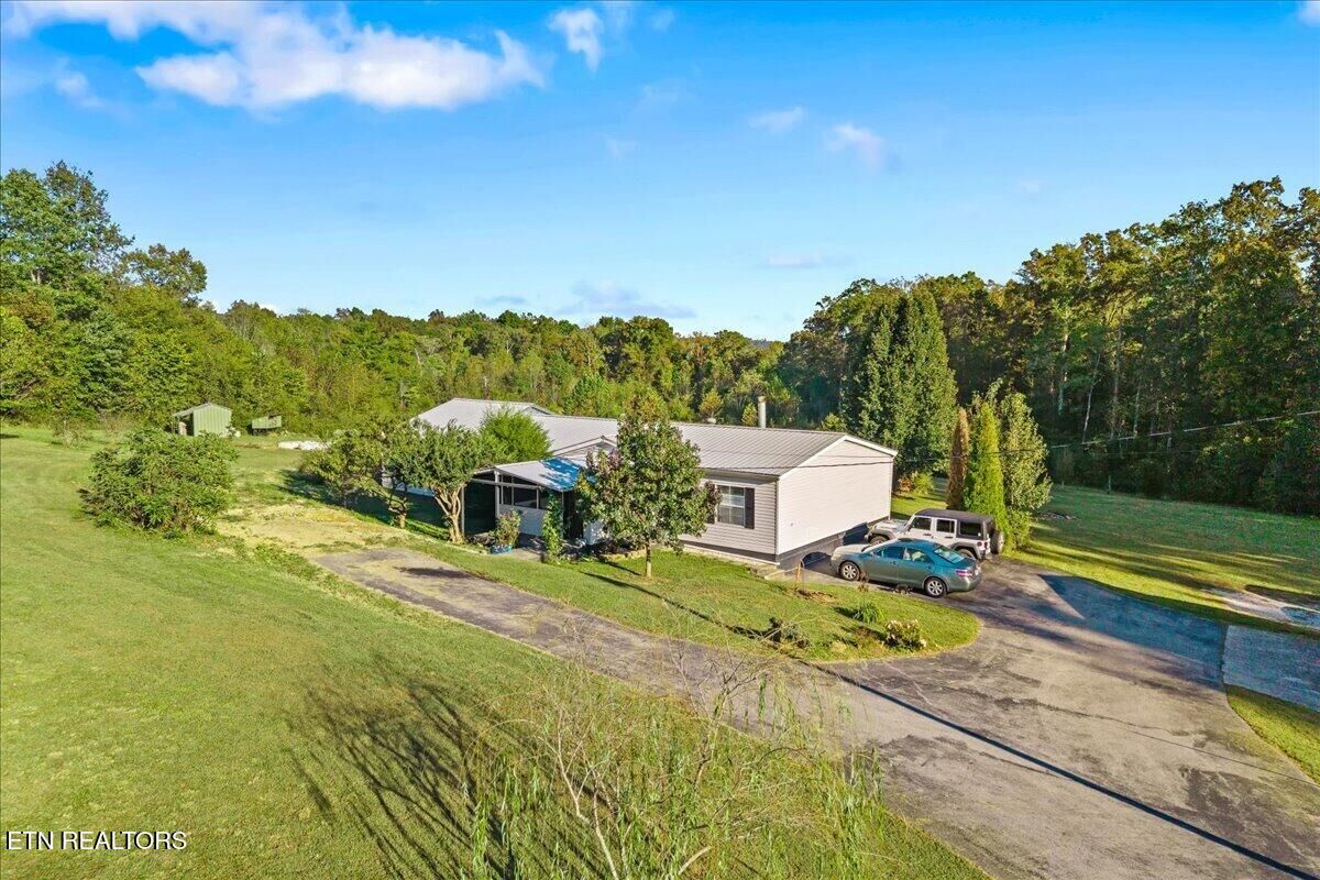 Property Photo:  627 Lee Powell Rd  TN 37880 