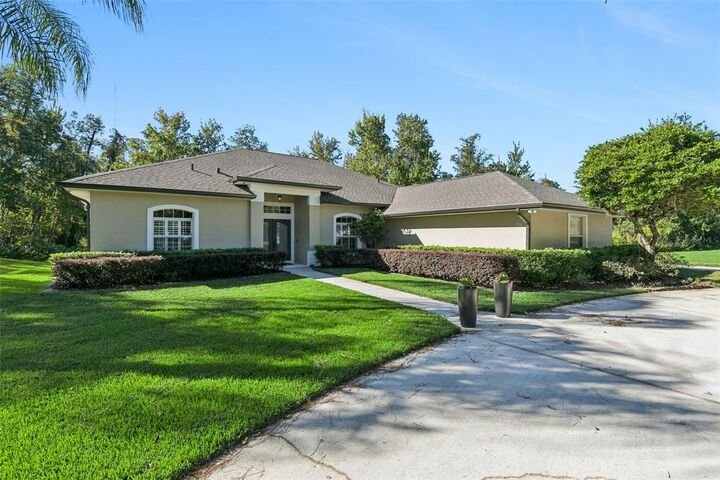 Property Photo: 1849 Saboff Way FL 32766