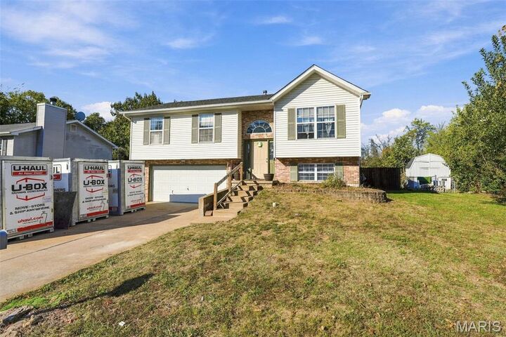 Property Photo:  1005 Parc Central Drive  MO 63028 