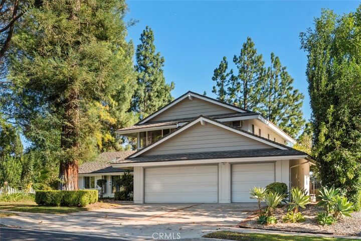 Property Photo:  18854 Muirkirk  CA 91326 