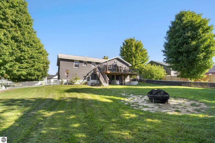 Property Photo:  5391 Eaglehurst Drive  MI 49685 