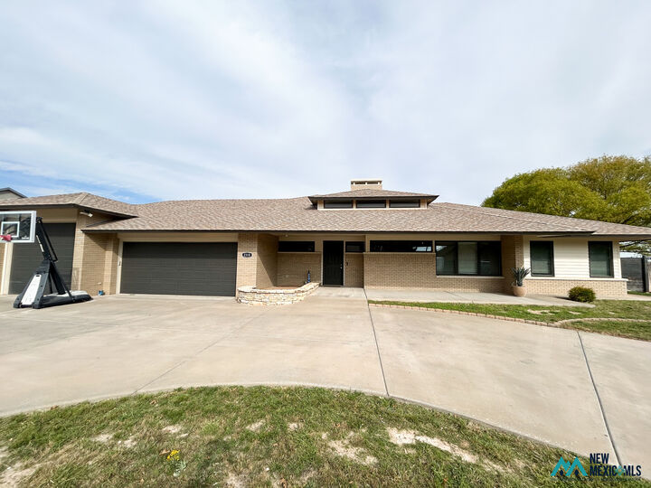 Property Photo:  2310 Ray Ave  NM 88210 