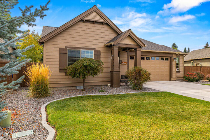Property Photo:  3834 Birddog Drive  OR 97603 