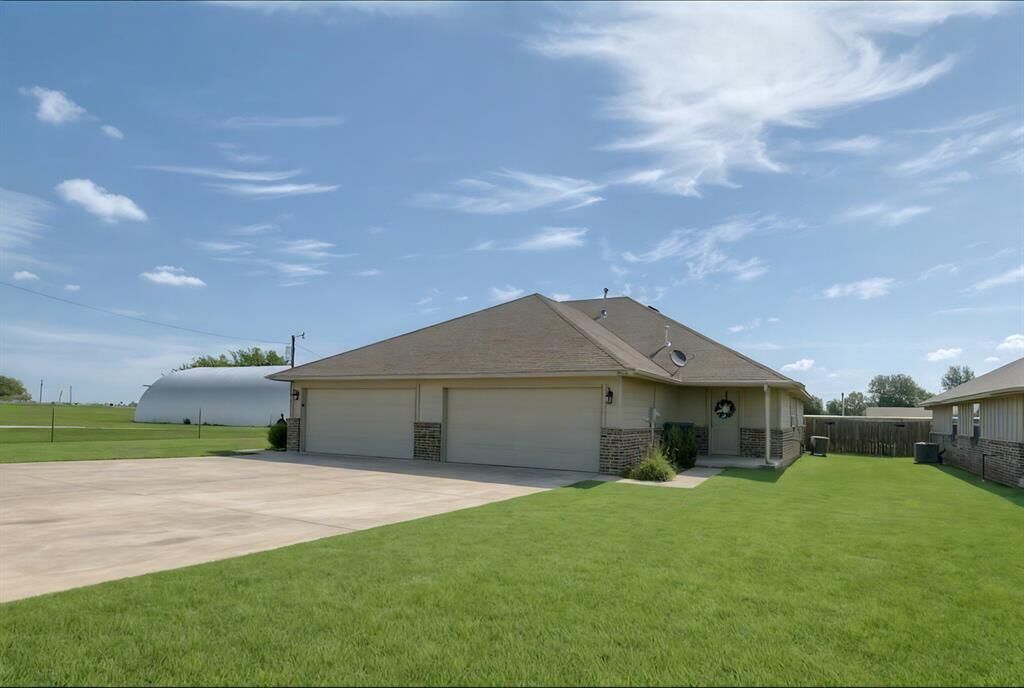 Property Photo:  608 N 5th Street 608-610  OK 73016 