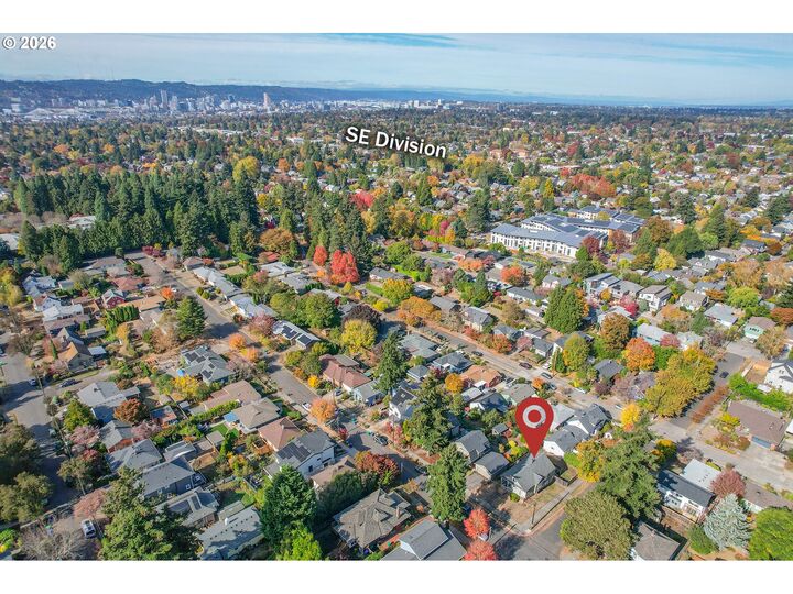 Property Photo: 4835 SE Kelly St OR 97206