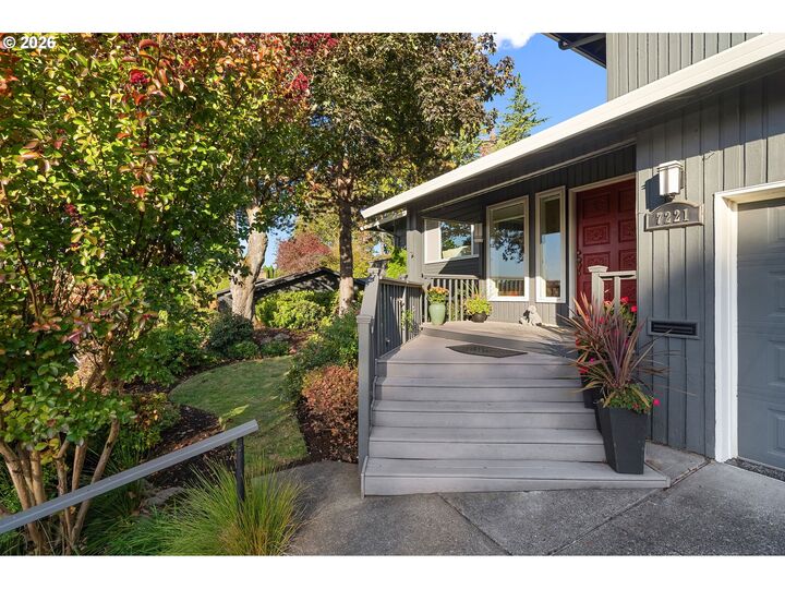 Property Photo: 7221 SW 13th Dr OR 97219