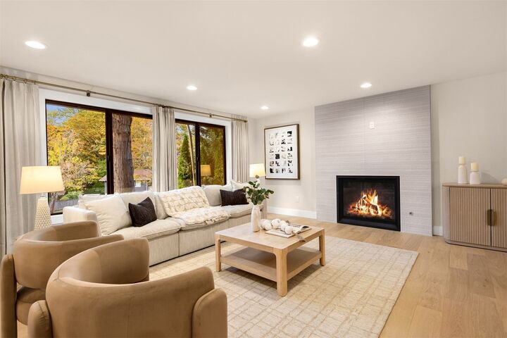Property Photo:  551  19th Place  WA 98033 