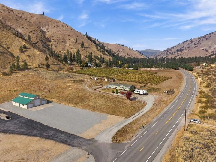 Property Photo: 19566 Navarre Coulee Road WA 98816