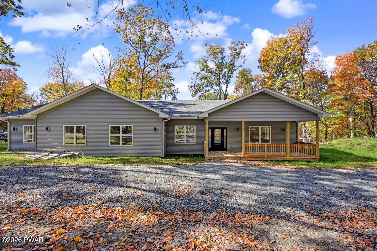 Property Photo:  120 Remuda Drive  PA 18428 