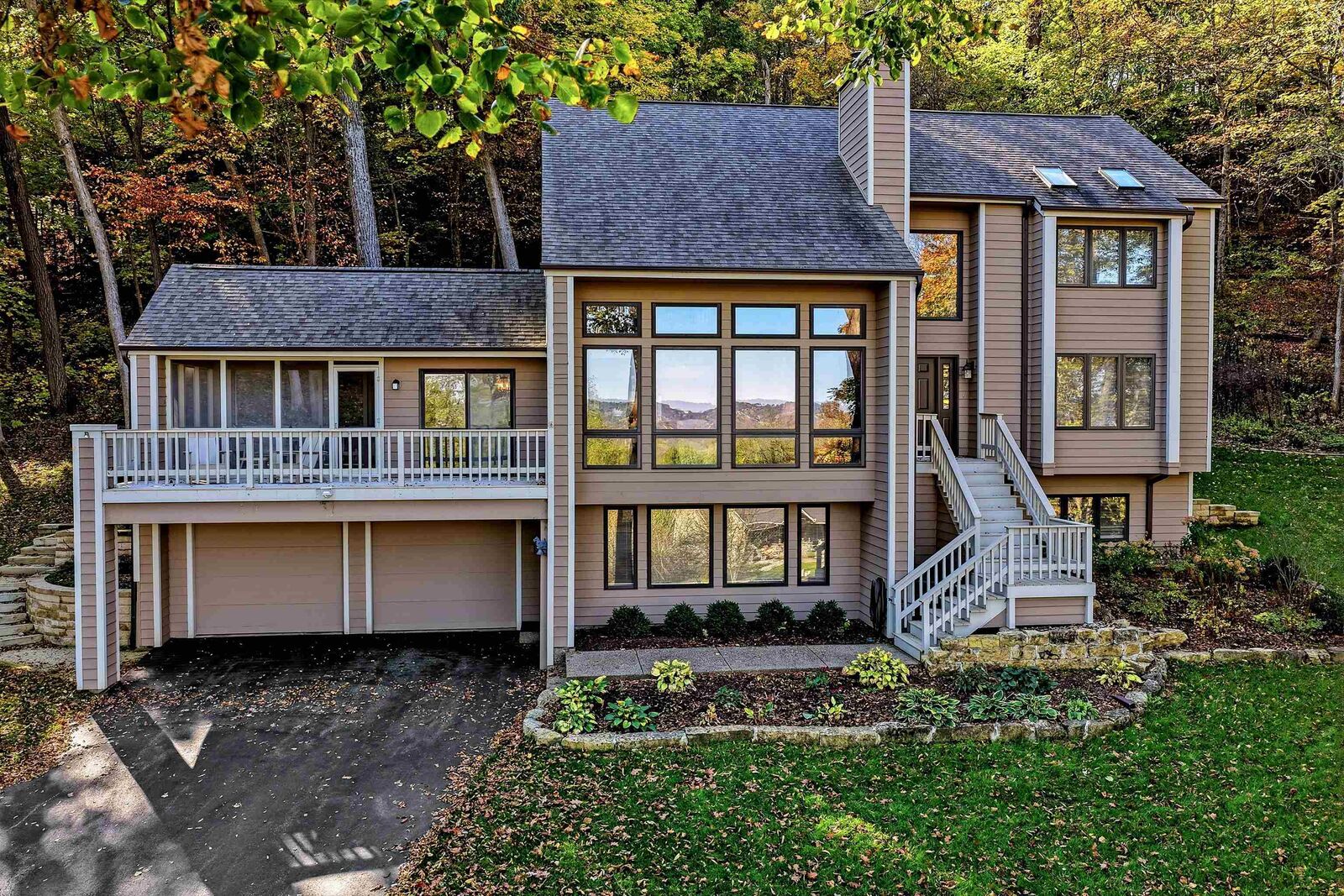 Property Photo: 433 Territory Drive IL 61036