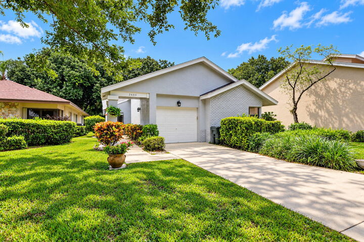 Property Photo: 2600 Aloe Avenue FL 33063