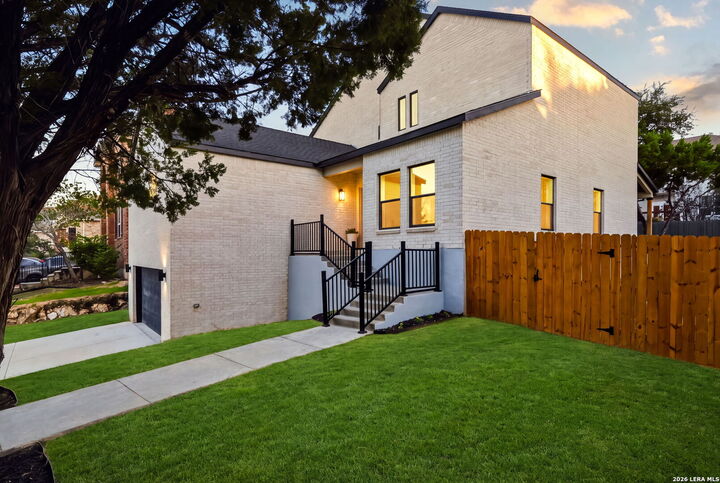 Property Photo:  21006 Promontory Cir  TX 78258 