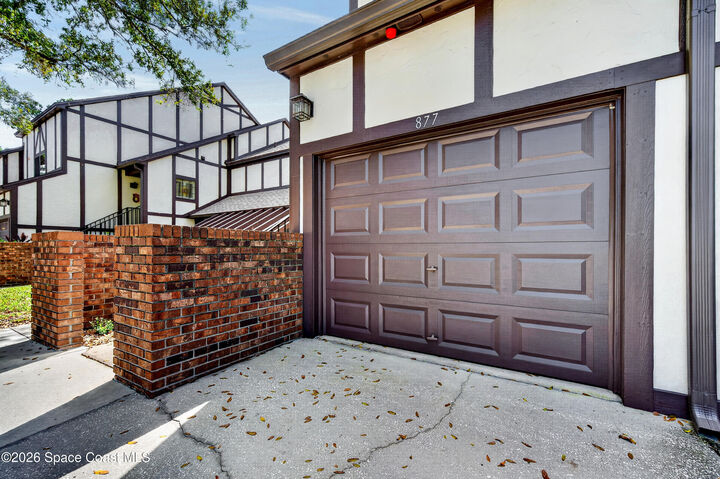 Property Photo:  877 Greenwood Manor Circle  FL 32904 