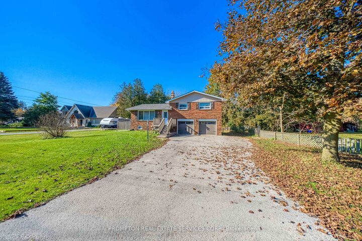 Property Photo:  19786 Yonge Street  ON L9N 1A9 