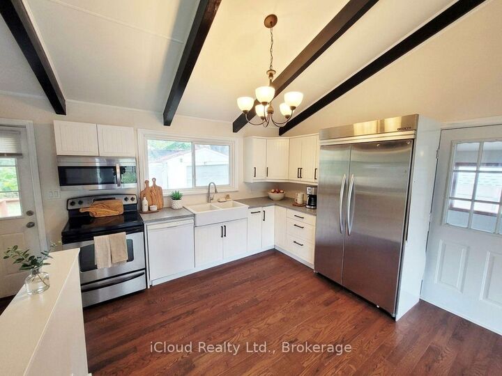 Property Photo: 172 Silas Boulevard ON L4P 2K3