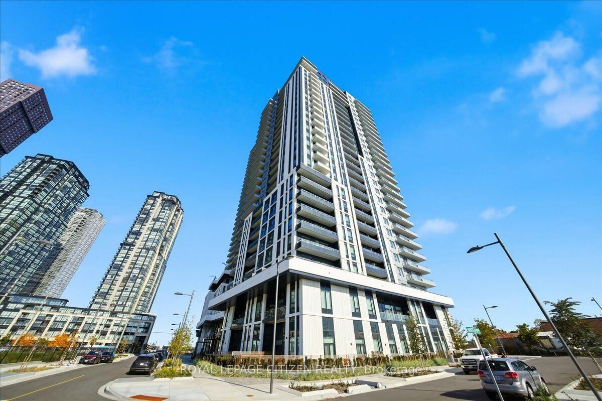 Property Photo:  5 Meadowdale Road 2607  ON L4K 0C7 