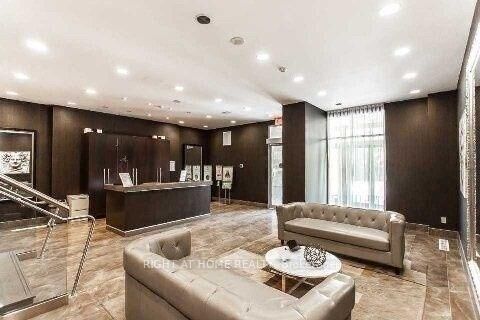 Property Photo: 65 East Liberty Street 1906 ON M6K 3R2