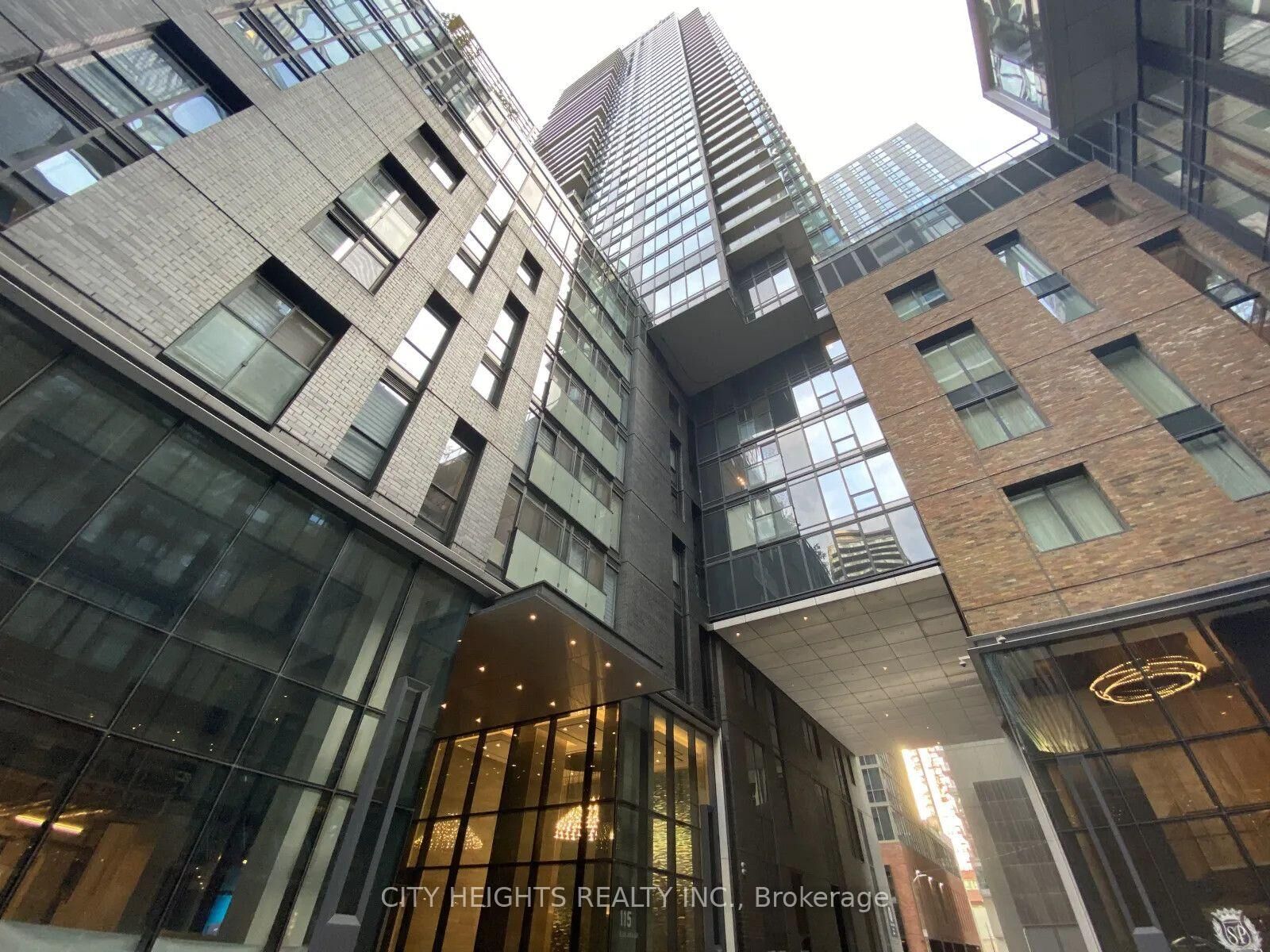 Property Photo:  115 Blue Jays Way 3601  ON M5V 0N4 