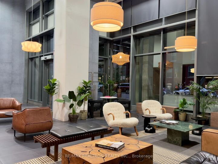 Property Photo:  21 Widmer Street 710  ON M5V 0B8 