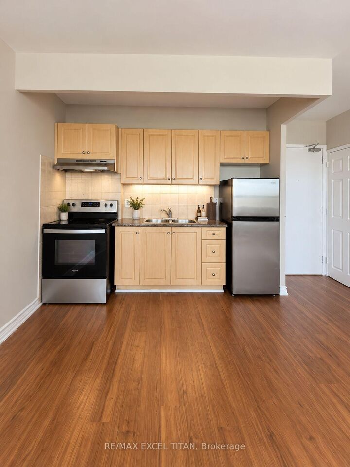 Property Photo:  468 Ottawa Street 615B  ON L8H 4A6 