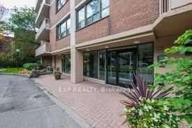 Property Photo:  10 Huntley Street 1205  ON M4Y 2K7 