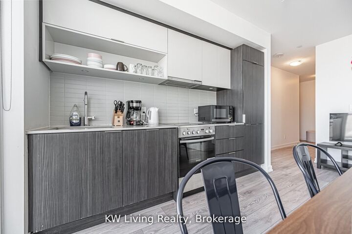 Property Photo:  159 Wellesley Street E 3009  ON M5Y 0H5 