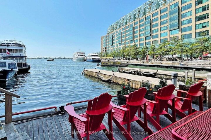 Property Photo: 100 Harbour Street 3107 ON M5G 0B5