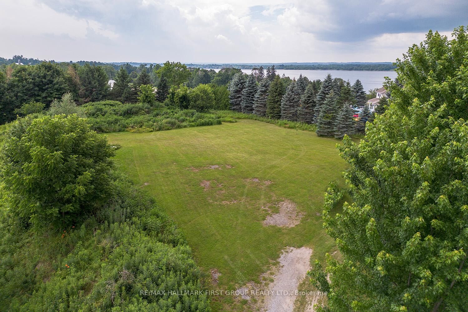 Property Photo:  17300 Island Road  ON L9L 1B4 