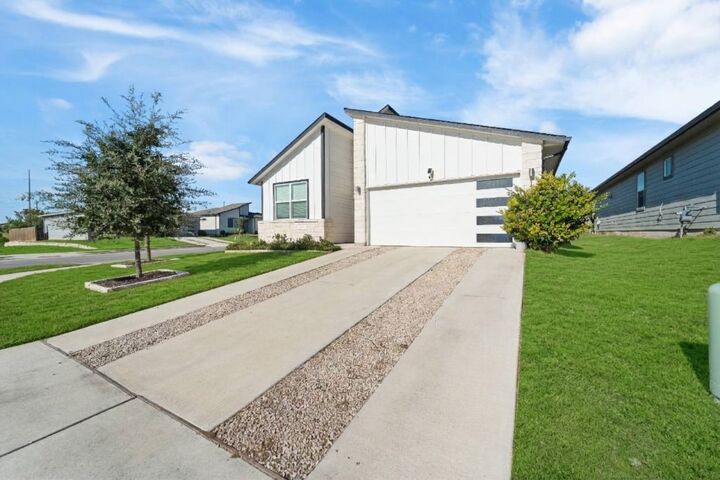 Property Photo: 13700 Zuhause Drive TX 78660