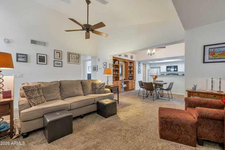 Property Photo: 1333 E Morten Avenue 213 AZ 85020