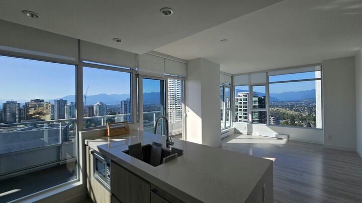 Property Photo:  6080 McKay Ave McKay Avenue  BC V5H 0J4 