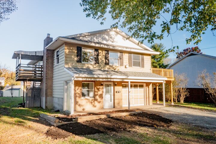 Property Photo:  31 Carol Court  NY 13748 