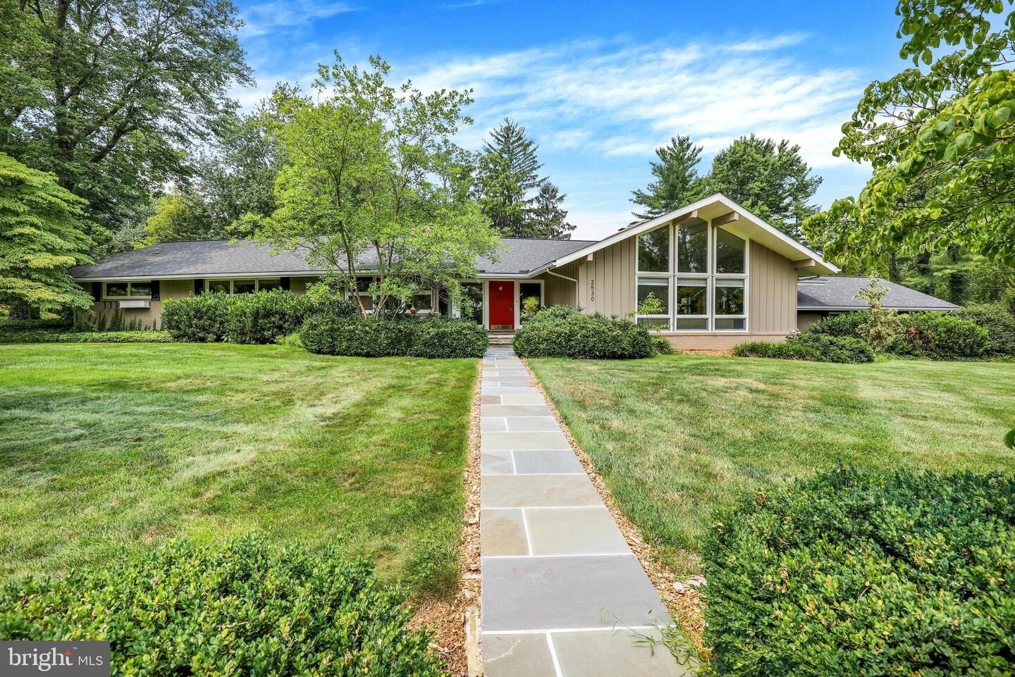 Property Photo: 2530 Mondamin Farm Road PA 17601