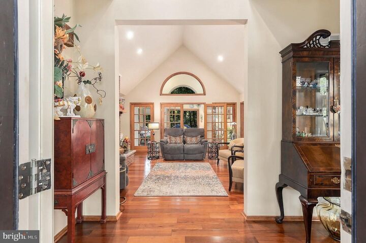 Property Photo:  1 Oak Leaf Drive  NJ 08533 