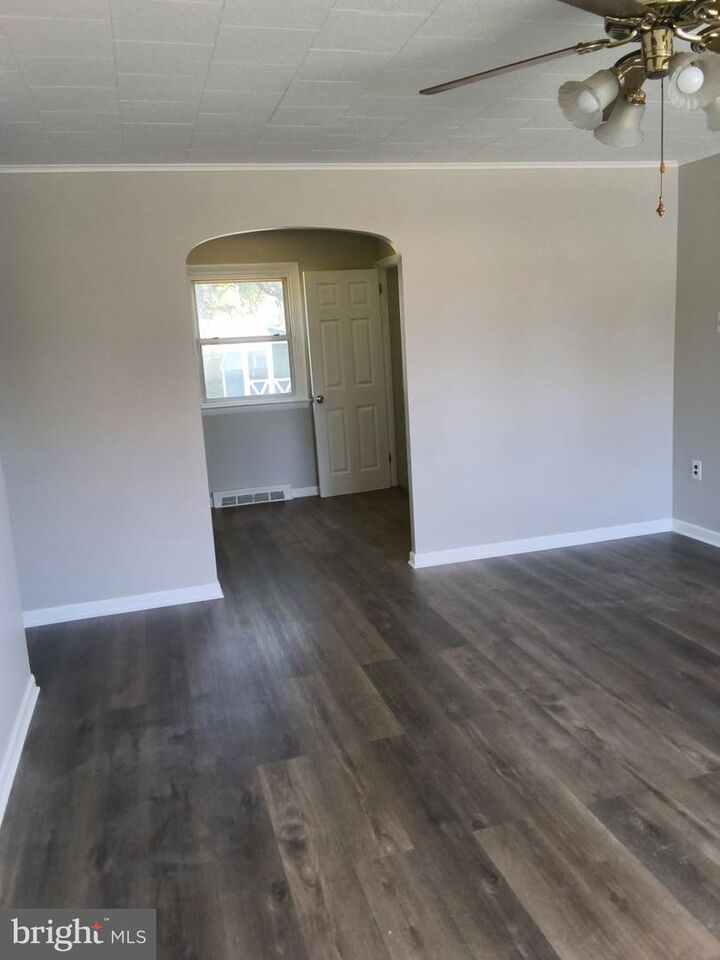 Property Photo:  7 Chelsea Lane  PA 17109 