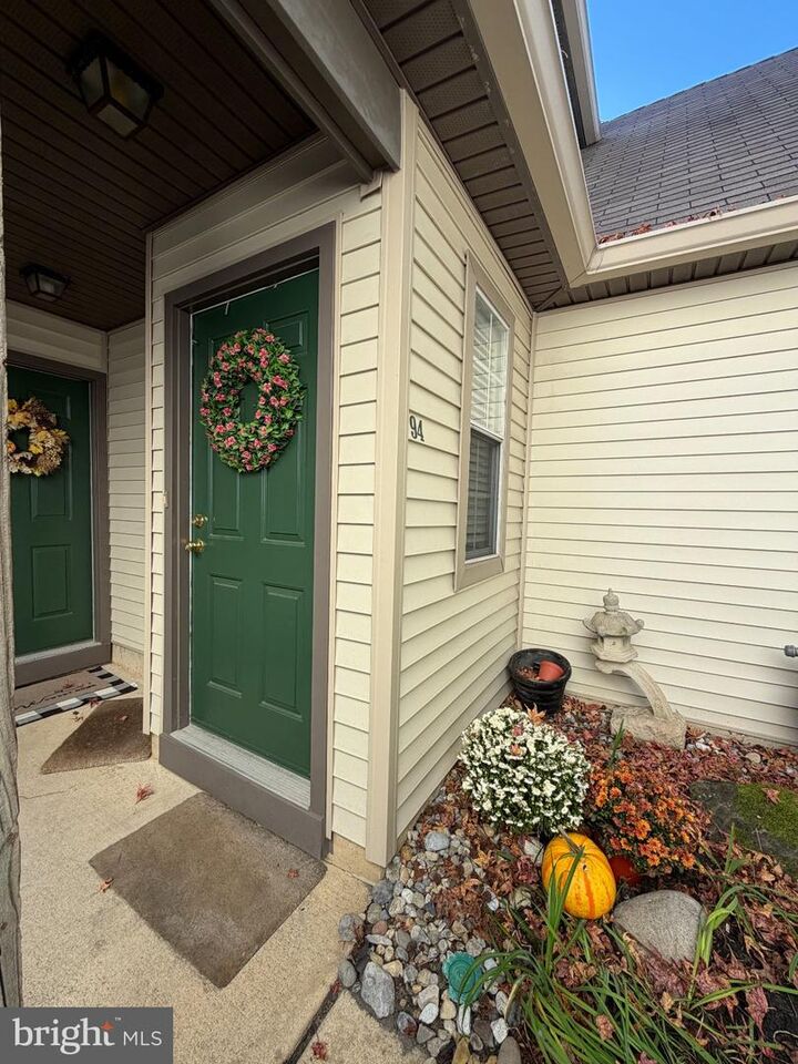 Property Photo:  94 Woodlake Drive  NJ 08053 