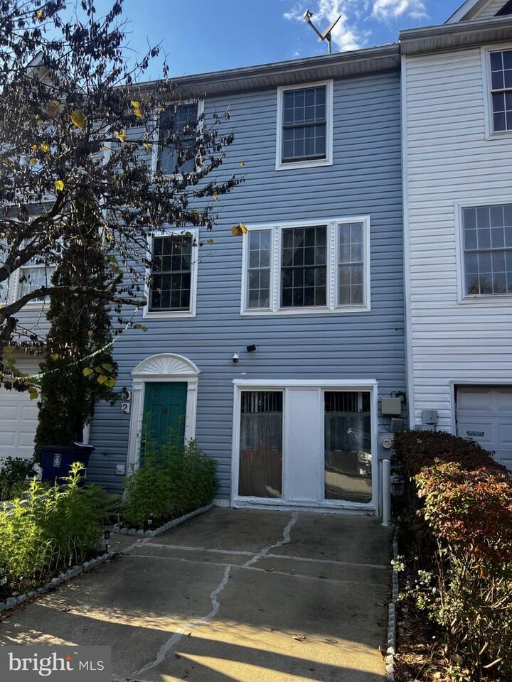 Property Photo:  2 Juliana Circle W  MD 21401 