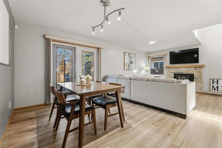Property Photo:  1041 McLeod Avenue  MB R2G 2L1 
